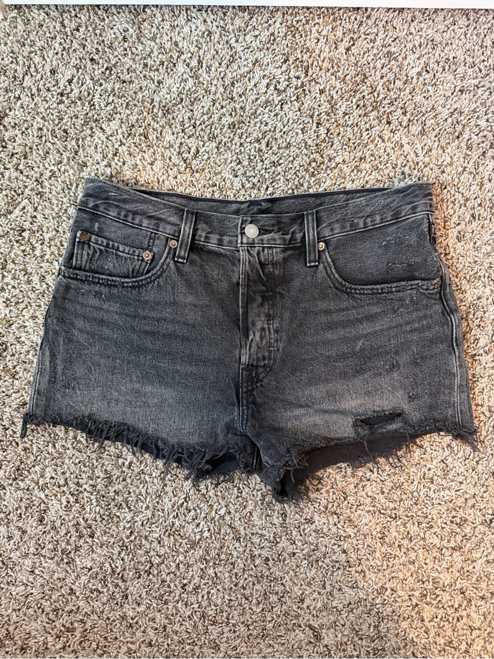 ⚡️Levi’s 501 Washed Black Denim Cutoff Shorts